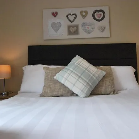 The Punchbowl Country Inn-2