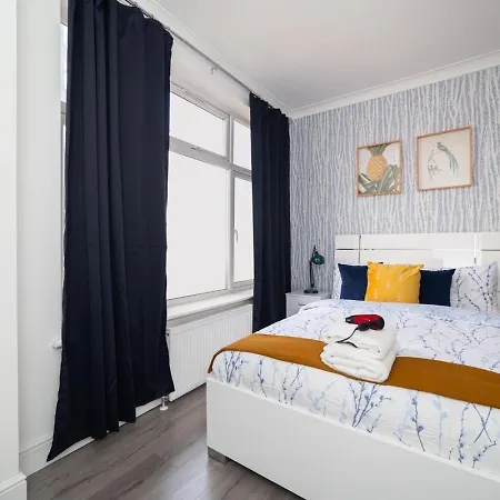 Diana Hotel Near Wembley Self Serviced Apartments-3