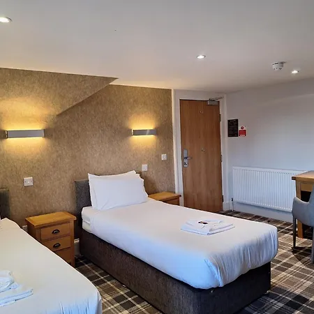 Crown Hotel & Bar-3