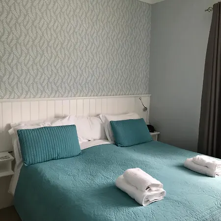Hillcrest Bed & Breakfast-2