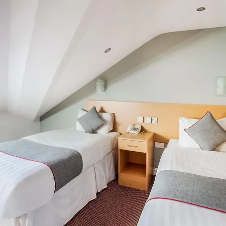 London Guest House By Oyo - Acton-3