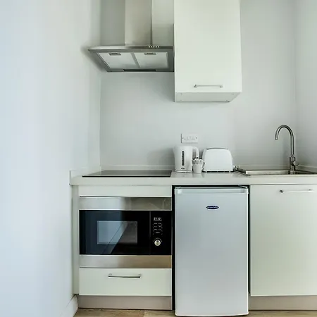 Oyo Studiotel Great Yarmouth - Modern Hotel Apartments-2