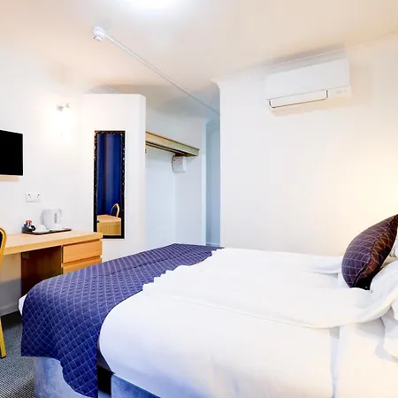 Oyo The Chiltern Hotel-2