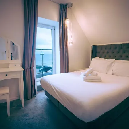 Oyo Newquay Beach Hotel-2