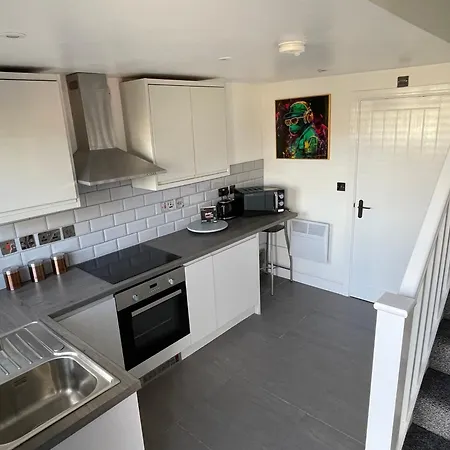 Welcome Rooms 55B- Self Check-In Whole Apartment Fully Refurbished-2
