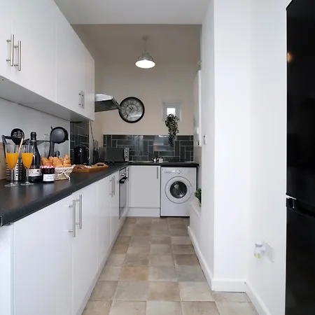 Kingsway House By Ty Sa - Spacious 4Bed In Newport-3