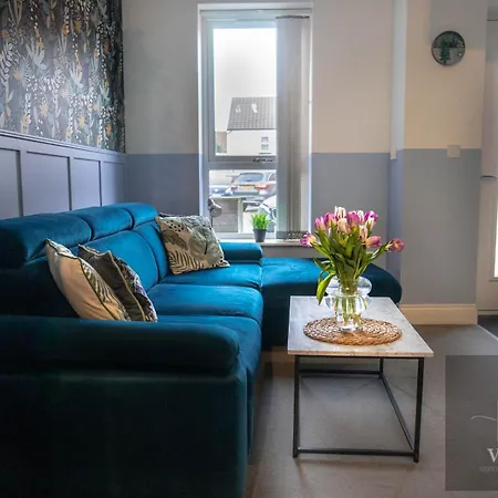 1 Bed House At Velvet Serviced Accommodation Swansea With Free Parking & Wifi - Sa1-2