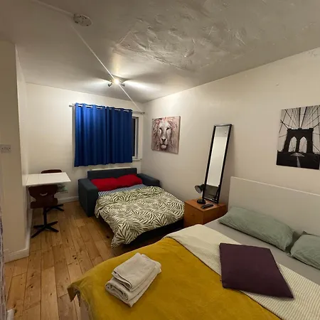 Cozy Rooms Near Central London-2