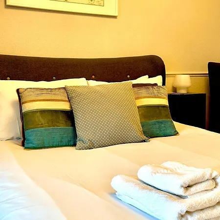 Kings Arms Hotel-3