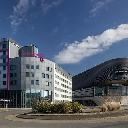 Moxy Southampton-3