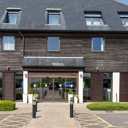 Holiday Inn Express London - Epsom Downs By Ihg-3