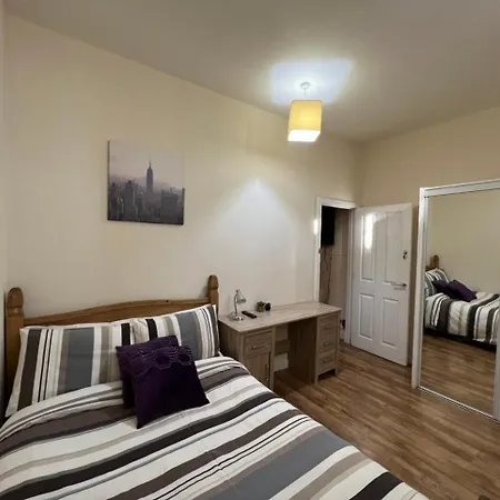 Two Bedrooms Well Equipped Flat-No Party-2
