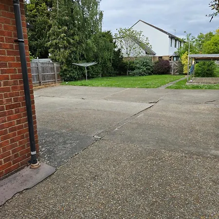 North Cambridge Guesthouse By Payman Club-2