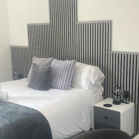 Alpine Lodge Guest House-3