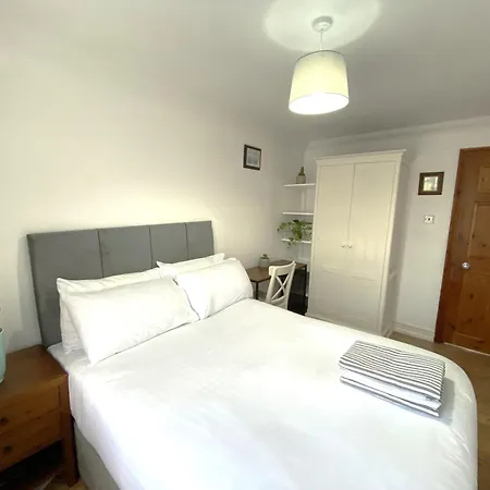 Luxury Guest House-3