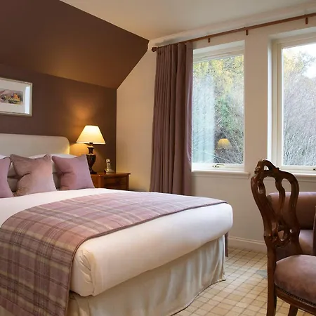 Loch Ness Lodge-3