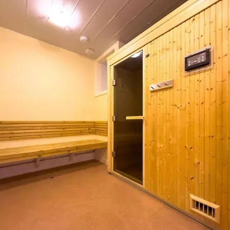 Oyo Eastbank Hotel, Speyside Scotland-2