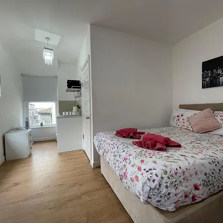 Ariana House Hotel-Families And Couples Only-3
