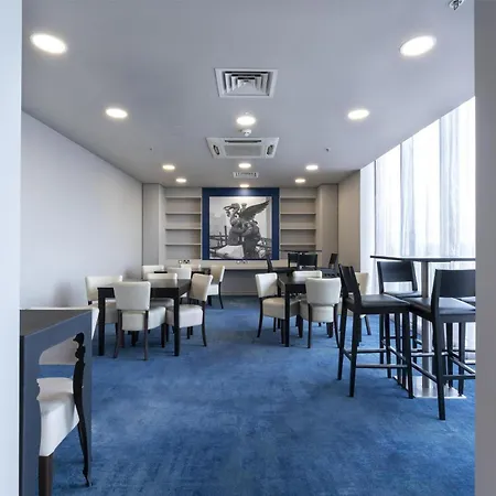 Hampton By Hilton Liverpool John Lennon Airport-2