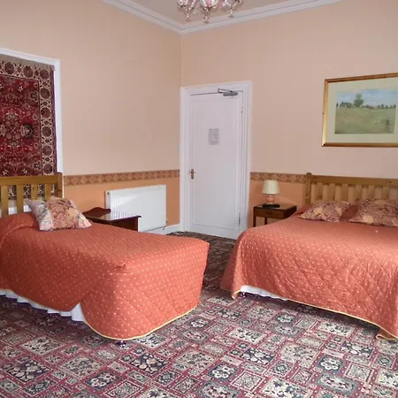 Averon Guest House-3