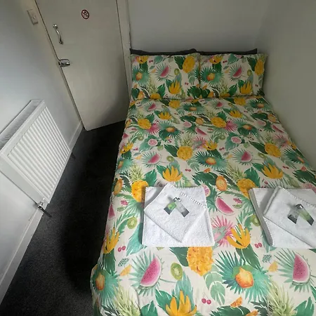 B&B Runway Blackpool - Minutes From Winter Gardens - Dog Friendly - Exceptionally Quiet - Very Close H&A Social Club (Adults Only)-2