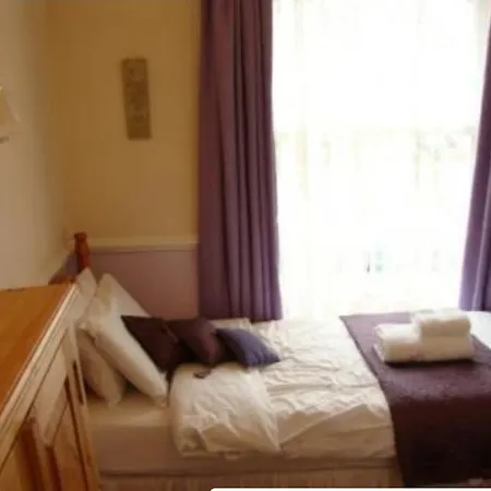 No. 9 Guest House-3