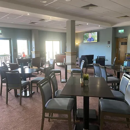 The Essex Golf & Country Club Hotel-3