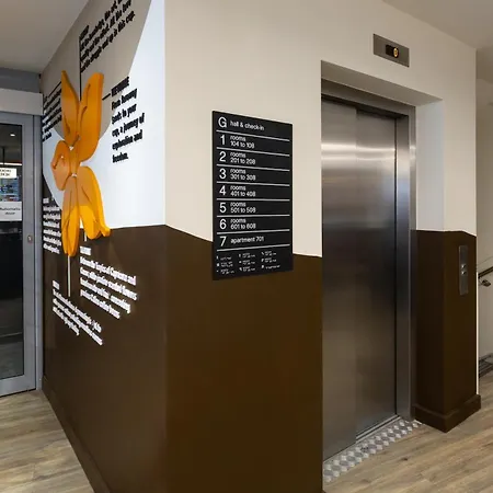 Libere London Edgware Road-2