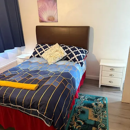 Gatwick Star Night Stay - Gatwick-2