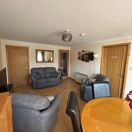 No 52 - Apartment With Lounge And Dining Area - No Kitchen-2