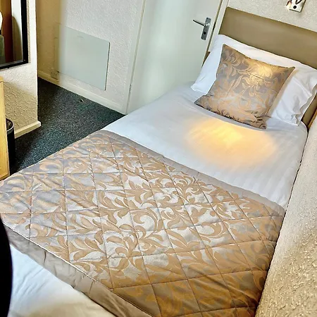 Clifton Court Hotel-2