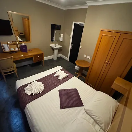 Newham Hotel-3