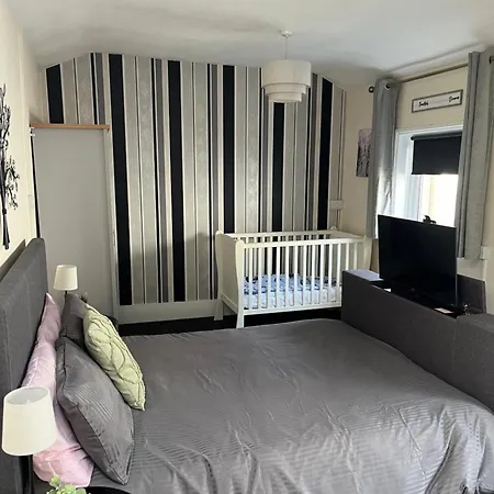 Rembrandt Guest House-3