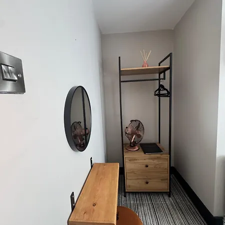 Sinclair'S Rooms-3