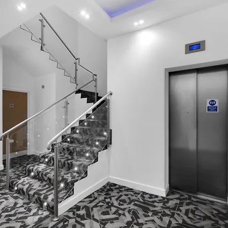 Signature Hotel London-2