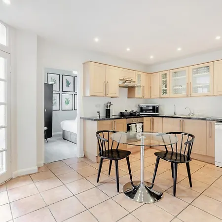 Strathmore Court Apartments-2