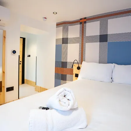 Easyhotel Paddington-2