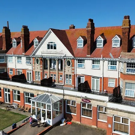 Skegness The Royal Hotel-3