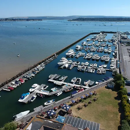 Salterns Harbourside Hotel-3