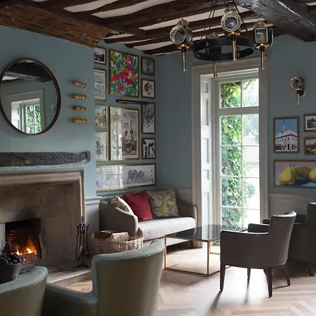 Bush Hotel Farnham-3