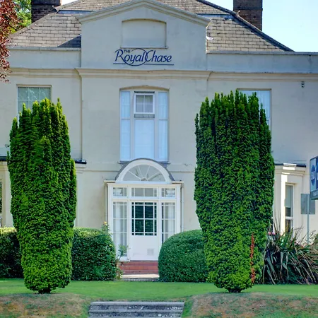 Best Western The Royal Chase Hotel-3