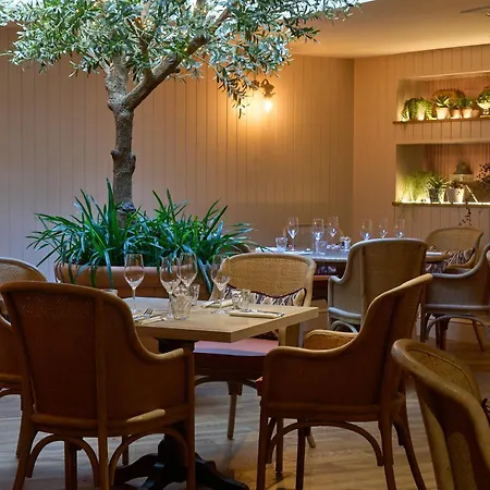The White Horse - A Heartwood Inn-2
