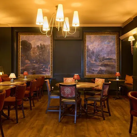 The White Horse - A Heartwood Inn-3