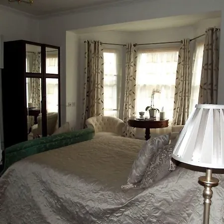 Townhouse Hotel-2