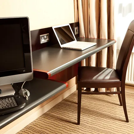 Mercure Leeds Parkway Hotel-2