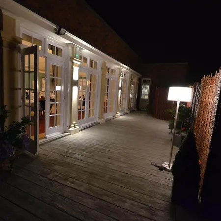 The Broadway Hotel-3