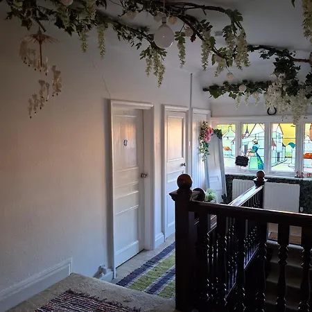 Jesmond House B&B Room3 Superking Ensuite-2