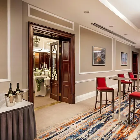 Leonardo Hotel Cardiff-3