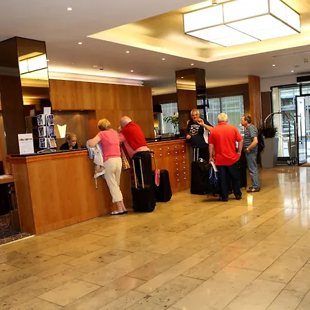 Maldron Hotel Derry-2