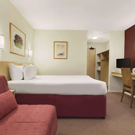Days Inn Hotel Warwick South - Southbound M40-3